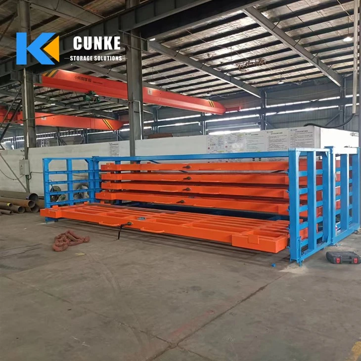 Rul metalpladehylder ud